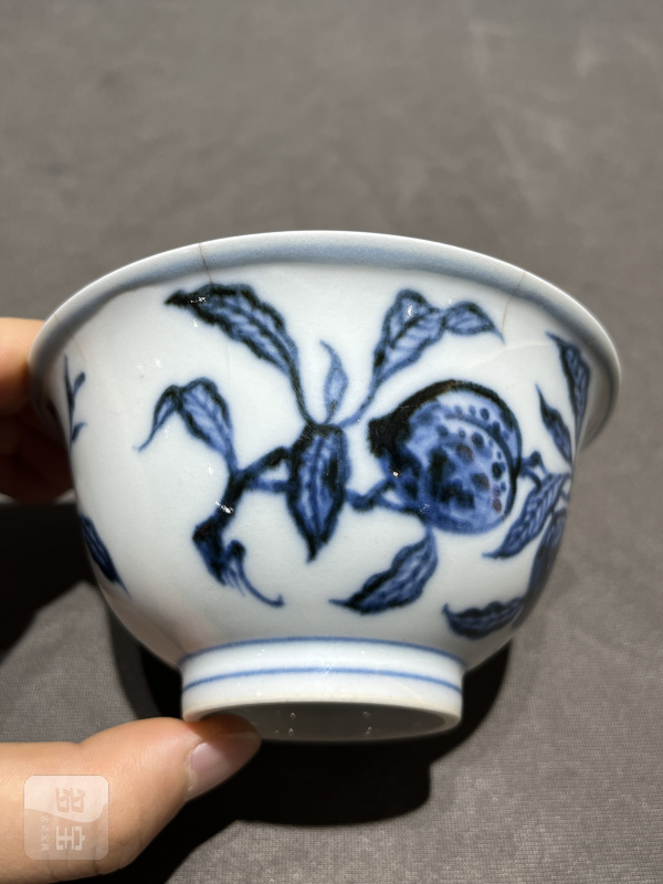 明永乐 青花折枝桃纹杯 - 图6